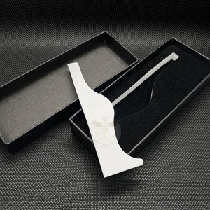Nouvelle Arrivée Rasoir de Barbier Dominicain Courbé en Acier Inoxydable Noir Mat à Lame Remplaçable Personnalisable - Product Image 1