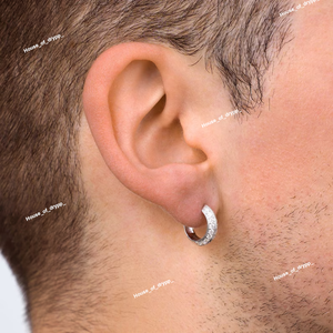 Pendientes de Plata 925 con Incrustaciones de Diamantes Moissanite Redondos, Estilo Lujoso y Elegante para Hombre - Product Image 2