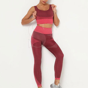 Ensemble de yoga 2 pièces sans coutures pour femmes Logo personnalisé Legging et soutien-gorge de yoga à la mode - Product Image 2