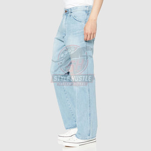 Pantalones de hombre estilo flare de secado rápido, pantalones de hombre estilo flare sostenibles. - Product Image 2