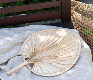 Ventilador personalizado de hoja de palma disponible para pedidos al por mayor y uso promocional en todo el mundo - Product Image 3