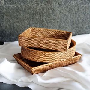 Plateau en rotin de bambou fait main plateau en rotin avec poignée tissé à la main rond haut mur plateaux de séparation des aliments multi-usages - Product Image 4