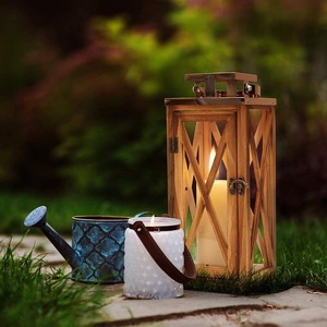 Farol de madera tradicional con portavelas Diseño clásico de la mejor calidad Perfecto para decoración del hogar y eventos disponibles para la venta - Product Image 6