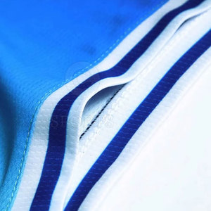 Camiseta de baloncesto para hombre con pantalones cortos, uniforme de equipo personalizado para entrenamiento o uniforme de baloncesto de torneo - Product Image 6