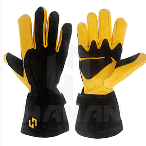 Gants de soudage MIG en cuir fendu et grain de vache anti-chaleur personnalisés à usage intensif Gants de sécurité pour le pouce et la paume renforcés - Product Image 4