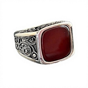 Anillo de Plata de Ley 925 Hecho a Mano con Estilo Floral para Hombre, Anillo Cuadrado de Plata con Gema de Ágata Roja, Corte Único, Joyería Fina para Hombre - Product Image 1