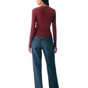 Camiseta ajustada de manga larga con cuello en V profundo para mujer de alta calidad, tela de punto de costilla suave de algodón, Color sólido hecho en Bangladesh - Product Image 2