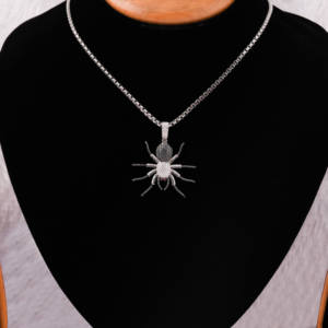 Pendentif en diamant Moissanite scintillant de style hip hop glacé en forme d'araignée personnalisé fabriqué à la main - Product Image 2