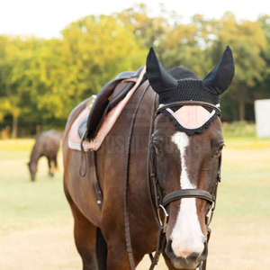 Tapis de selle respirant pour cheval avec tissu anti-humidité, forme profilée, ajustement confortable - Product Image 3