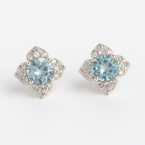 Boucles d'oreilles clous romantiques en topaze bleue florale avec CZ en argent sterling plaqué rhodium pour mariage, fiançailles, fête, anniversaire, cadeau - Product Image 2