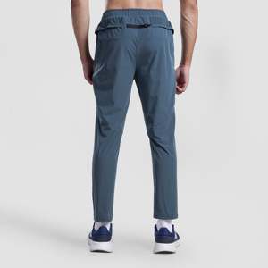 Pantalon de gymnastique Agility Track en gris - Product Image 2