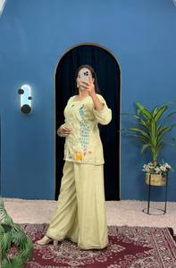 ชุดโคออร์ดประกายระยิบระยับหรูหราพร้อมกระจกปักลายและเสื้อผ้าอินเดียและปากีสถาน - Product Image 2