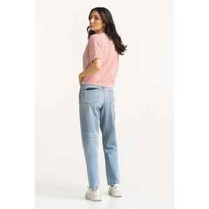 เสื้อสเวตเตอร์ไหมพรมทรงเคปสำหรับผู้หญิง รุ่น WM-SWT-WS24-058 สไตล์ลำลอง ผลิตจากอะคริลิก 100% แขนพองทรงหลวม เหมาะสำหรับฤดูใบไม้ผลิ ฤดูใบไม้ร่วง และฤดูหนาว - Product Image 6