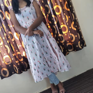 ชุดเดรสผ้าฝ้ายออร์แกนิกพิมพ์ลายด้วยมือสไตล์อินเดีย ยาวคลุมเท้า เป็นมิตรกับสิ่งแวดล้อม ลายดอกไม้สไตล์วินเทจ สำหรับใส่ไปชายหาด - Product Image 1