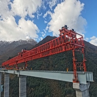 Équipement de lancement de poutres autoportantes à double treillis personnalisé avec moteur et engin pour l'installation sur autoroutes et viaducs