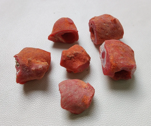 ลดราคา!! หินปะการังแดงอิตาลีอัญมณีหยาบที่ไม่ใช่การขัดเงาปะการังแดงอัญมณีปะการังแดงหินปะการังหยาบขายส่ง - Product Image 4