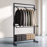 Présentoir Modulaire Thermolaqué à 3 Niveaux avec Tringle à Vêtements Rainurée pour Magasin de Détail, Exposition et Boutique - Système de Fixation Complet