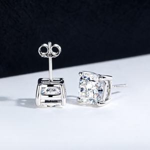 Pendientes Solitarios con Moissanita de Corte Cojín Alargado, Plata de Ley 925 con Baño de Oro, Regalo de Joyería para Cumpleaños - Product Image 5