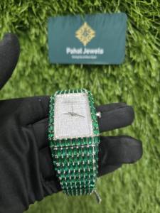 Montre pour homme en émeraude et diamant, dernier design tendance pour les soirées chics, luxe, style hip-hop, bracelet à fermoir, montre en moissanite - Product Image 2