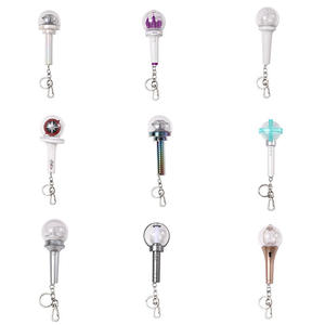 Venta al por mayor de accesorios LED para llaveros de BTS, estilo personaje de TV y cine, mini mochilas portátiles, dijes personalizados. - Product Image 1