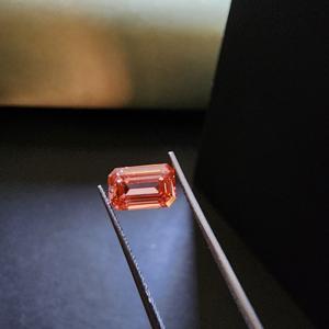 Diamante Cultivado en Laboratorio CVD de 1.00ct, Certificado IGI, Corte Esmeralda Rosa Intenso Vívido, para Cada Ocasión - Product Image 6