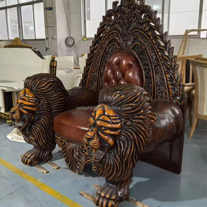 Sedia Trono Reale con Intagli Intricati |   Poltrona Moderna di Lusso in Pelle per Soggiorno, Ecologica e Resistente - Product Image 1