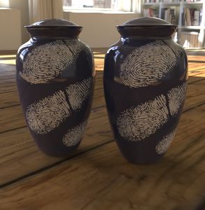 Urne funéraire en métal noir Elegance de L MAX B EXPORTS Fabricant indien de cendres pour adultes Fournitures funéraires - Product Image 2