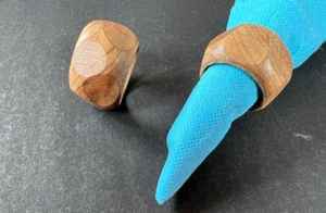 Anneaux de serviette en rotin élégants Expérience culinaire raffinée Décoration de table en osier - Product Image 6