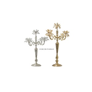 Look magnifique Fantaisie Designer Argent Brillant Poli Et Haute Qualité Plaqué Or Heavy Duty Métal Et Cristaux Candélabres Fournitures - Product Image 1