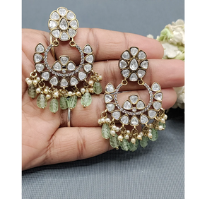 ต่างหูห้อยยาวสำหรับงานแต่งงานอินเดียแบบดั้งเดิมพร้อมผิวแบบโบราณสำหรับผู้หญิงและเด็กผู้หญิงชุดปาร์ตี้ออกแบบจากอินเดีย - Product Image 6