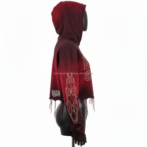 Haut à capuche pour femme en coton mélangé de qualité supérieure 300 GSM, tissu dégradé rouge et noir avec logo en strass, manches flamme, ourlet brut, personnalisable - Product Image 3