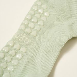 Chaussettes de sport en tricot personnalisées avec poignets décoratifs, chaussettes de Pilates mignonnes, ajustement confortable, coton, fabrication au Vietnam, vente en gros, OEM - Product Image 6