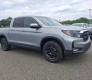 Fresh Used 2024 Honda Ridgeline RTL + AWD Usado con ruedas de aleación Asientos de cuero Arranque remoto Asientos con calefacción Bluetooth - Product Image 1