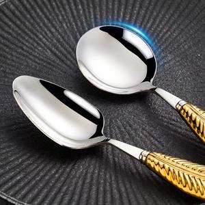 Ensemble de couverts en acier inoxydable de haute qualité, magnifique et élégant, assure que chaque ustensile reste sans rouille et sûr pour les repas quotidiens. - Product Image 4