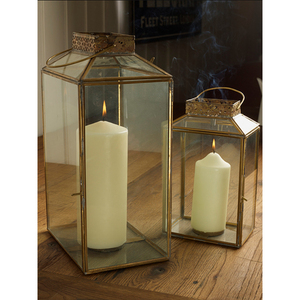Vaisselle éclaircissante pour la maison Décoration d'intérieur Lanternes en métal et en verre de différentes tailles Lot de 2 décorations de mariage - Product Image 2