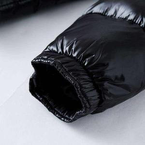 Chaqueta acolchada OEM para hombre al por mayor, chaqueta acolchada de lujo a la moda con diseño de poliéster brillante, chaqueta de invierno acolchada para hombre, abrigo a cuadros para hombre - Product Image 4