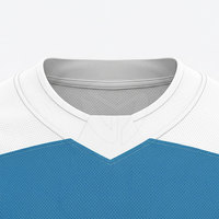 Maillot de hockey sur glace moderne en tissu durable, idéal pour les séances d'entraînement, les jeux décontractés et les compétitions d'équipe