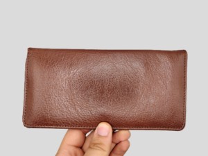 กระเป๋าสตางค์ผู้ชายแบบยาวคุณภาพสูง ป้องกัน RFID อย่างปลอดภัย หนังแท้พรีเมียม ดีไซน์เรียบหรู ผลิตจากโรงงาน OEM ขายส่ง พร้อมช่องใส่บัตร ปี 2026 - Product Image 3