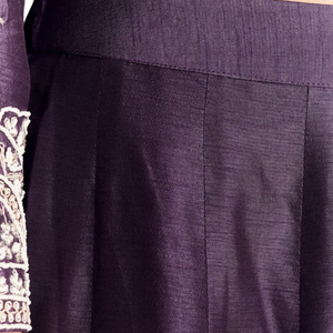 Costume palazzo en soie violette avec moti travail vente en gros de vêtements ethniques pour femmes fournisseur d'usine de vêtements OEM ensemble de costume de fête de mariage - Product Image 6