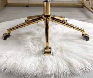 <span class=keywords><strong>Coiffeuse</strong></span> rose en fausse fourrure rose et or Chaise de bureau ergonomique de direction en cuir de luxe moderne et moelleux - Product Image 4