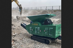 Concasseur à mâchoires mobile miniature économique UJC503 |   Alimentation maximale de 350 mm |   Carrière à petite échelle, recyclage sur site et de la matière première pour la construction routière - Product Image 2