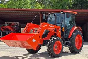 Tracteur diesel Kubota BX23S haute performance avec chargeur arrière, moteur et pompe, accessoires multifonctions - Product Image 5