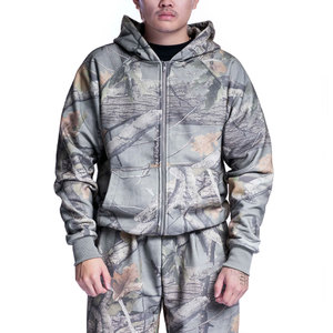 Conjunto Deportivo Personalizado para Hombre, Color Rosa Camuflaje con Pedrería, Talla Grande, Estilo Y2K, Sudadera con Capucha y Pantalones Deportivos Acampanados. - Product Image 5