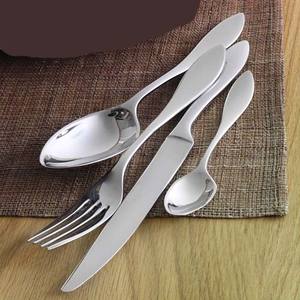 Vente de couverts de restaurant en acier inoxydable de luxe poli argenté couverts en argent avec poignée rectangulaire de style coréen - Product Image 4