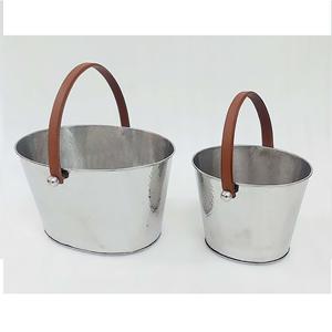 Moderno y Lujoso Enfriador de Bebidas Ovalado de Metal Galvanizado, Cubo para Vino Duradero con Asas para Eventos en el Hogar, Accesorios para Bebidas - Product Image 5