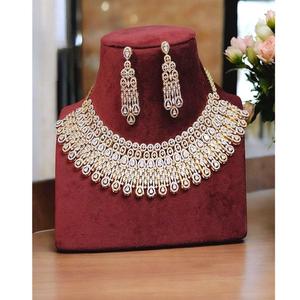 Elegante conjunto de collar y pendientes de novia con diseño de aspecto de piedra chapada en oro de alta calidad para mujer regalo de compromiso de boda tradicional - Product Image 1