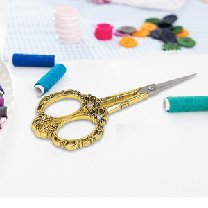 Ciseaux de broderie fantaisie plaqués or de 4.5 pouces à pointe fine Ciseaux de couture industriels Manche en acier lisse pour travaux d'art - Product Image 4