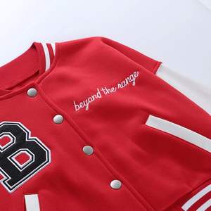 Veste universitaire pour femme avec logo personnalisé 2026, mélange de laine, manches en cuir, boutons sur le devant, veste de baseball universitaire, vente en gros OEM - Product Image 4