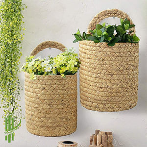 Macetas decorativas artesanales de bambú con asas, almacenamiento artesanal inspirado en la naturaleza, estilo de flor pintada, técnicas pintadas a mano - Product Image 3