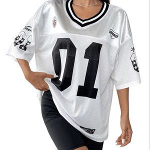 Haut de streetwear en maille à demi-manches et col en V personnalisé maillot ample graphique t-shirts surdimensionnés maillot de basket-ball respirant OEM solide - Product Image 1